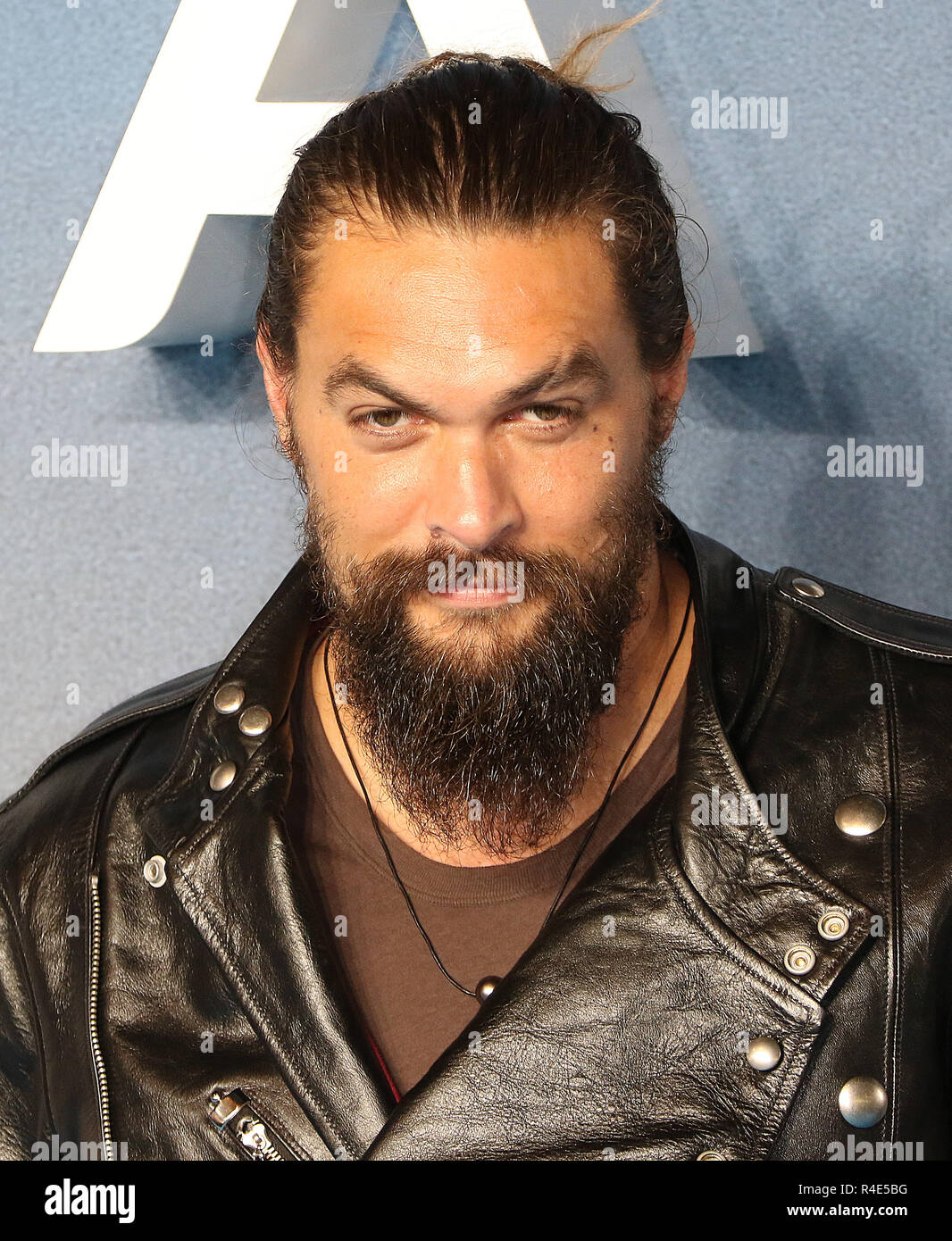 Londra, Regno Unito. 26 Nov 2018. Jason Momoa, Aquaman - World Premiere, Leicester Square, Londra, Regno Unito, 26 novembre 2018, Foto di Richard Goldschmidt Credito: ricca di oro/Alamy Live News Foto Stock