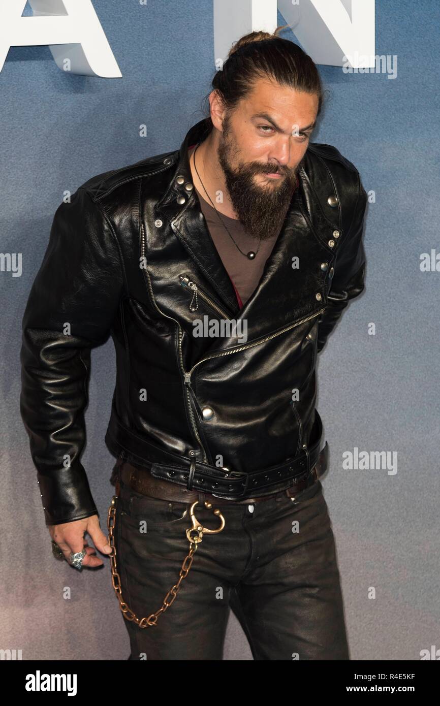 Londra, Regno Unito. 26 Nov 2018. Jason Momoa assiste AQUAMAN - Premiere mondiale. Londra, Regno Unito. 26/11/2018 | Utilizzo di credito in tutto il mondo: dpa picture alliance/Alamy Live News Foto Stock