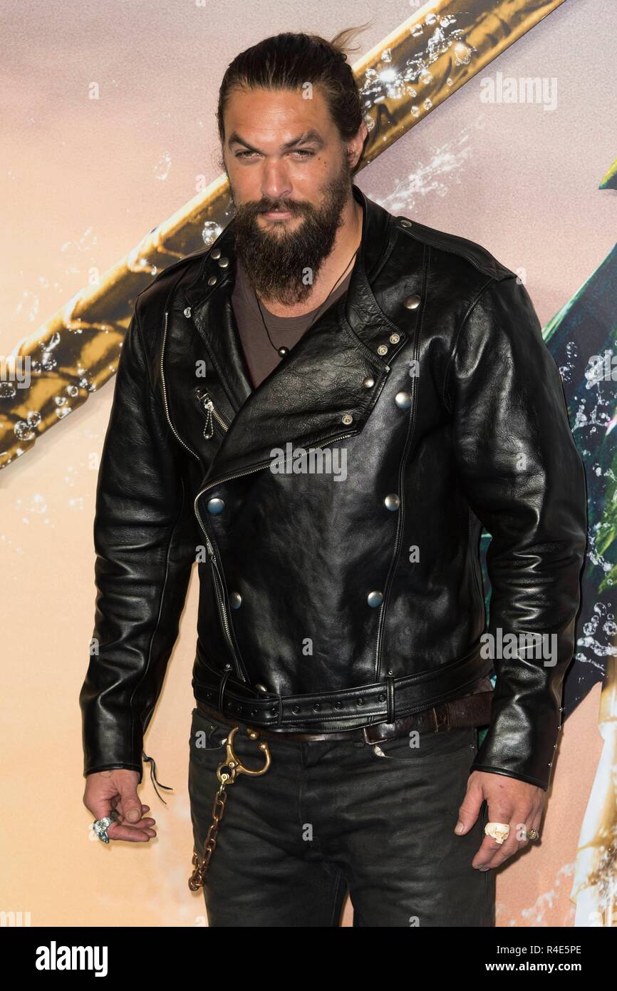 Londra, Regno Unito. 26 Nov 2018. Jason Momoa assiste AQUAMAN - Premiere mondiale. Londra, Regno Unito. 26/11/2018 | Utilizzo di credito in tutto il mondo: dpa picture alliance/Alamy Live News Foto Stock