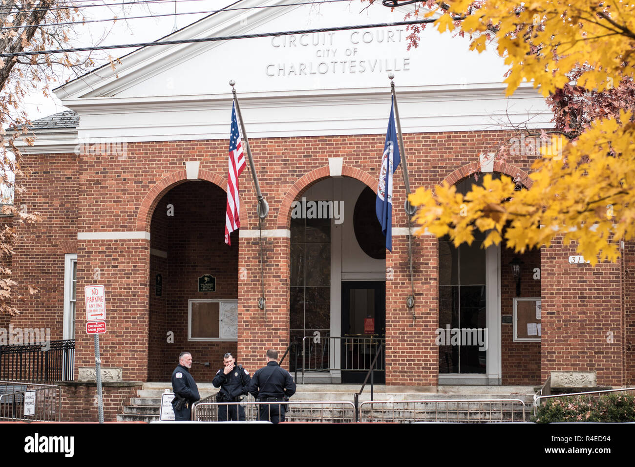 Charlottesville , Virginia Stati Uniti novembre 26 , 2018 Giuria selezione iniziata lunedì per l assassinio di Heather Heyer il 12 agosto 2017 ant di Charlottesville Unite il diritto di rally. James Alex campi Junior è stato incriminato su cariche multiple per l'incidente. Credito: F42PIX/Alamy Live News Foto Stock