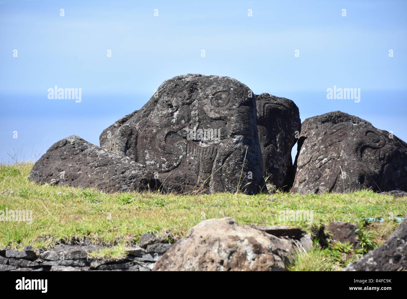 Petroglyph all isola di pasqua vicino Orongo Foto Stock