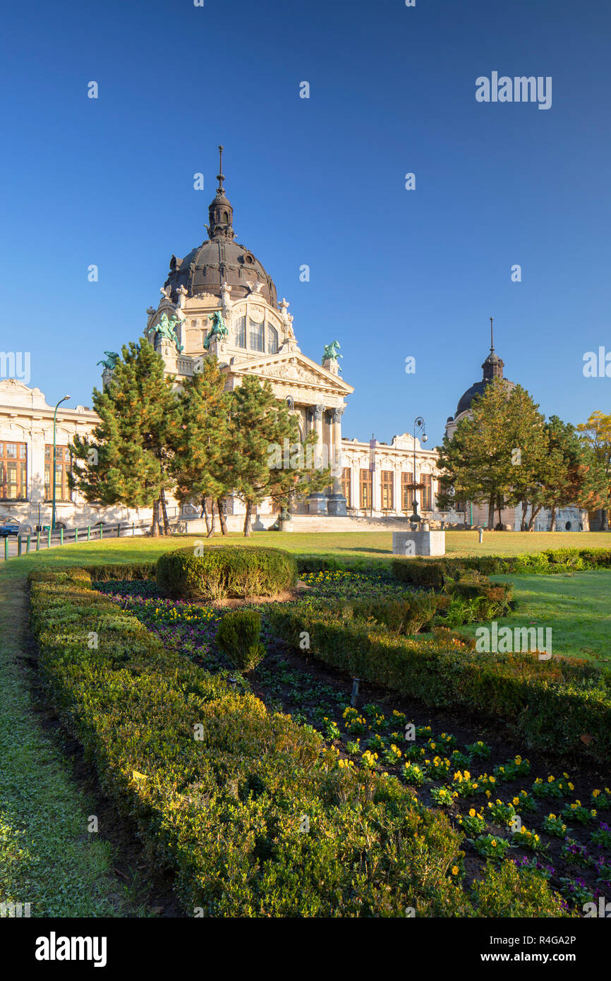 Szechenyi Bagni Termali e Spa nel parco cittadino, Budapest, Ungheria Foto Stock