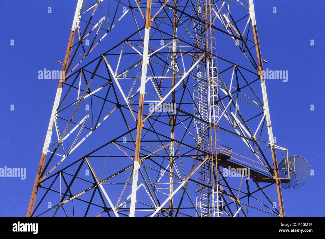 Torre delle telecomunicazioni, Pune, Maharashtra, India, Asia Foto Stock
