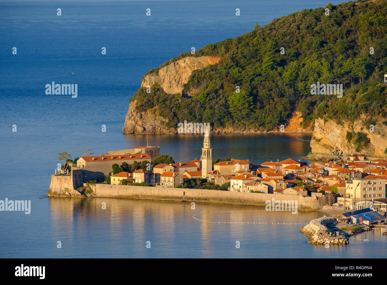 Città vecchia di Budva, costa Adriatica, Montenegro Foto Stock