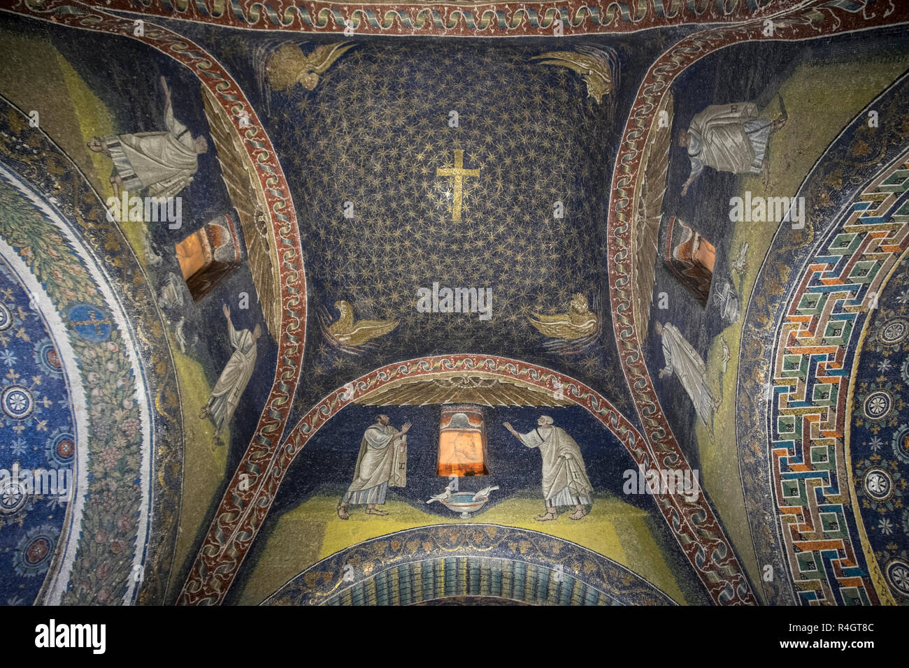 Italia, Emilia Romagna, Ravenna: i mosaici della Basilica di Sant'Apollinare Nuovo (Basilica di San Apollinare) Foto Stock