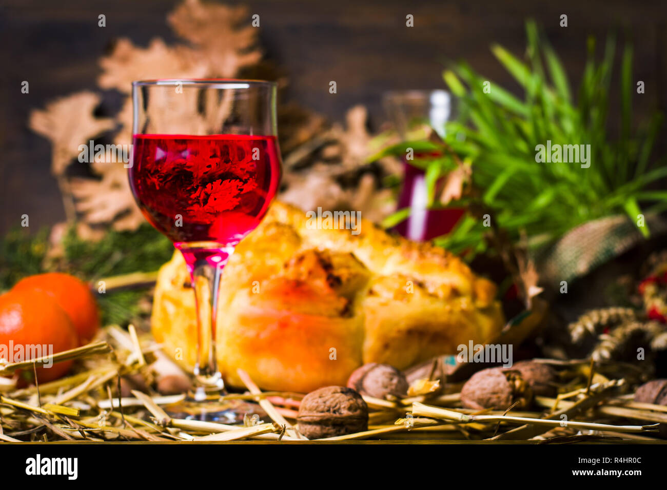 Gli ortodossi la vigilia di Natale il pane e disposizione tradizionale Foto Stock