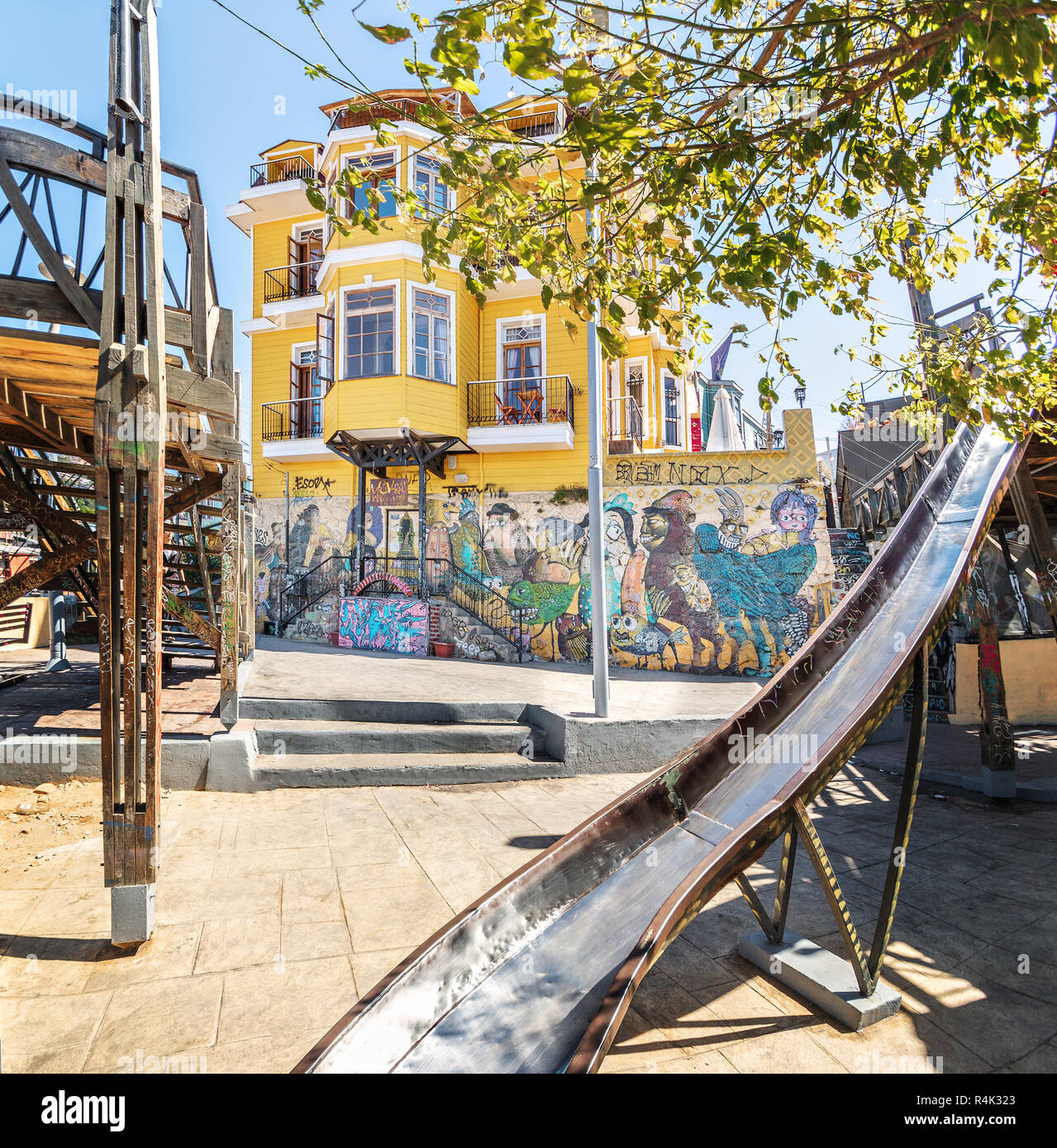 Far scorrere del Paseo Dimalow a Cerro Alegre Hill - Valparaiso, Cile Foto Stock