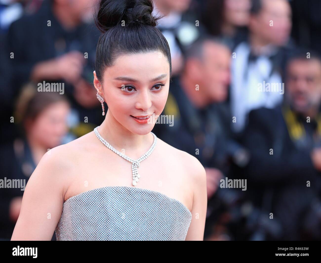 CANNES, Francia - 08 maggio, 2018: ventola Bingbing passeggiate il tappeto rosso davanti a 'Todos lo saben" proiezione a 71th Festival de Cannes Foto Stock