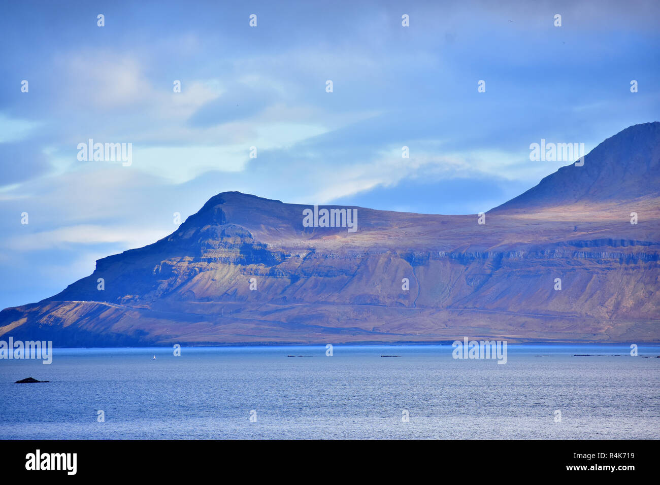 Mountain View sul fiordo grundarfjordur in Islanda Foto Stock