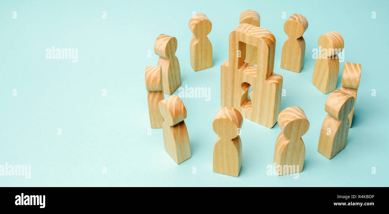 Protezione in team. Attività di protezione aziendale per la sicurezza il concetto di sicurezza. Politica sulla privacy. I dati aziendali management system (DMS) con la privacy Foto Stock
