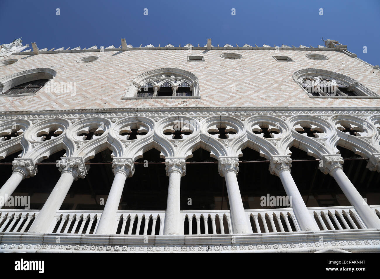 L'Italia. Venezia. Il Palazzo del Doge. Xiv-XV secolo. Stile gotico veneziano. Facciata. Regione del Veneto. Foto Stock