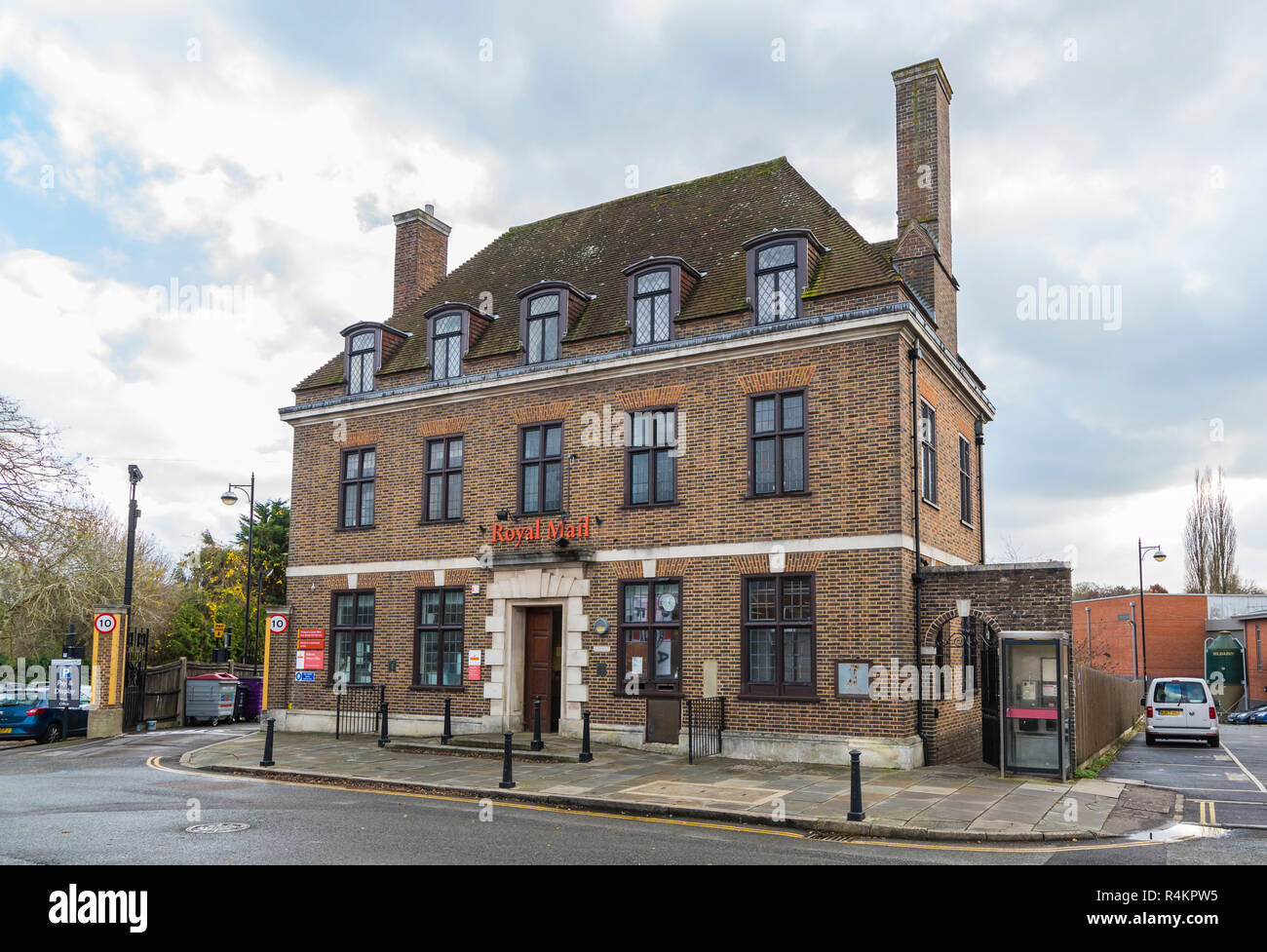 Royal Mail Delivery Ufficio a Midhurst, West Sussex, in Inghilterra, Regno Unito. Foto Stock