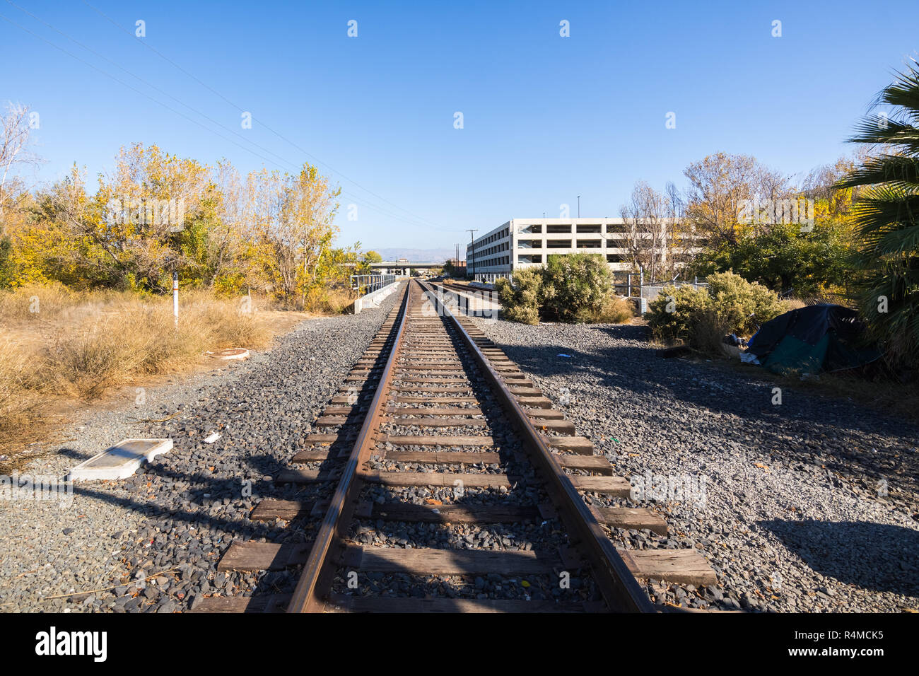 I binari della ferrovia a San Jose, South San Francisco Bay Area, California Foto Stock
