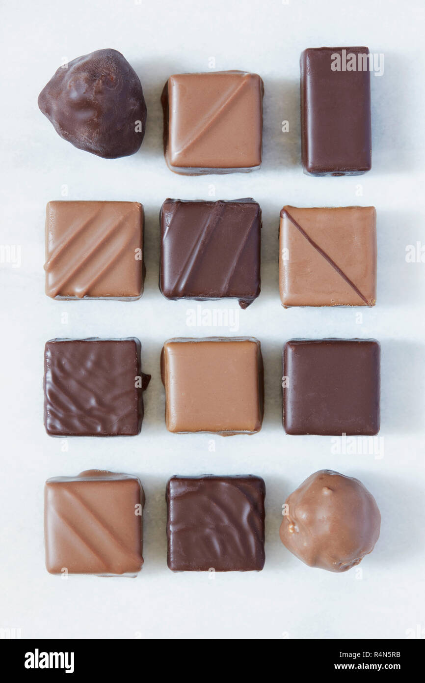 Cioccolatini assortiti Foto Stock