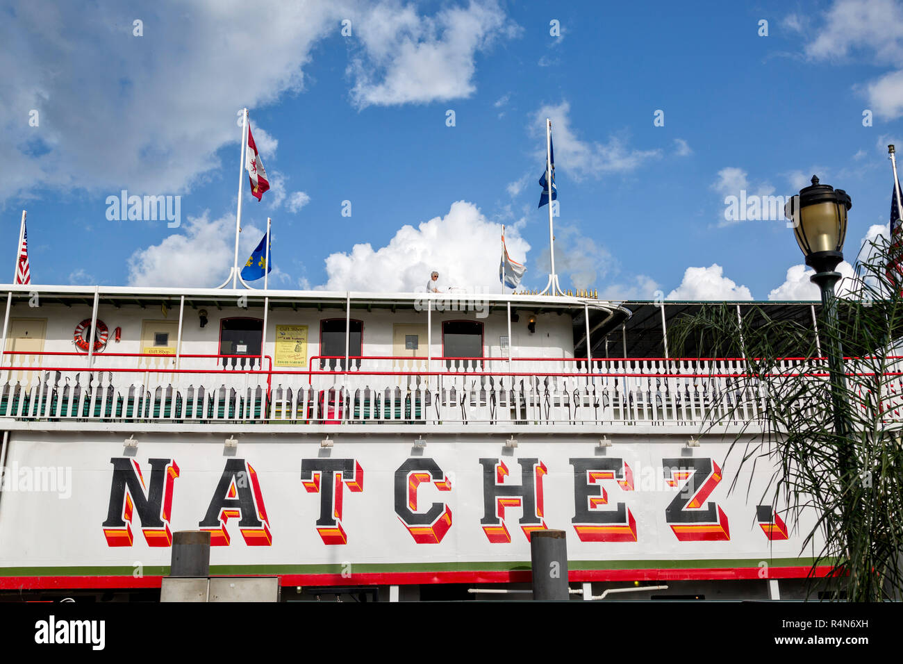 Vista ravvicinata del organo player,Debbie Fagnano, sulla famosa Natchez Steamboat, sul fiume Mississippi, in New Orleans in Louisiana. Foto Stock