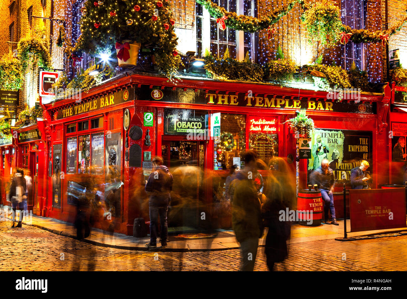 Il quartiere di Temple Bar a Dublino durante la stagione di natale Foto Stock