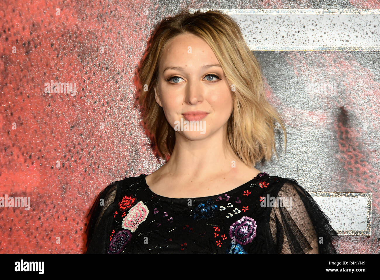 Londra, Regno Unito. 27 Novembre, 2018. Sophie Cox Arrivers presso il mortale motori - Premiere mondiale il 27 novembre 2018, Londra, UK Credit: capitale dell'immagine/Alamy Live News Foto Stock