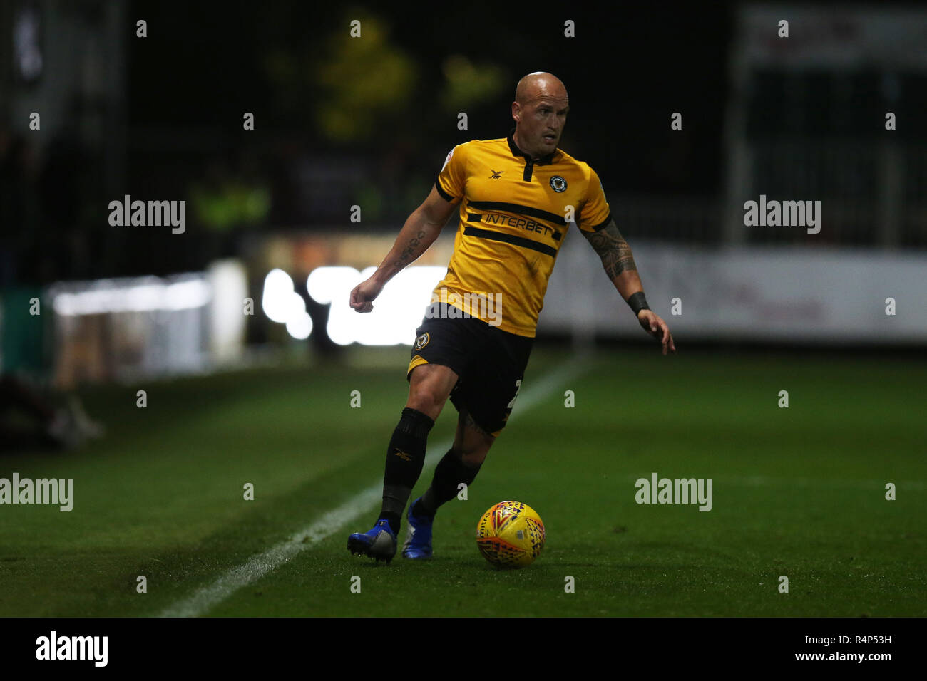 Newport, Wales, Regno Unito. 27 Novembre, 2018. David tubazione del Newport County in azione.EFL Skybet Football League due, Newport County v Northampton Town a Rodney Parade di Newport South Wales martedì 27 novembre 2018. Questa immagine può essere utilizzata solo per scopi editoriali. Solo uso editoriale, è richiesta una licenza per uso commerciale. Nessun uso in scommesse, giochi o un singolo giocatore/club/league pubblicazioni. pic da Andrew Orchard/Andrew Orchard fotografia sportiva/Alamy Live news Foto Stock