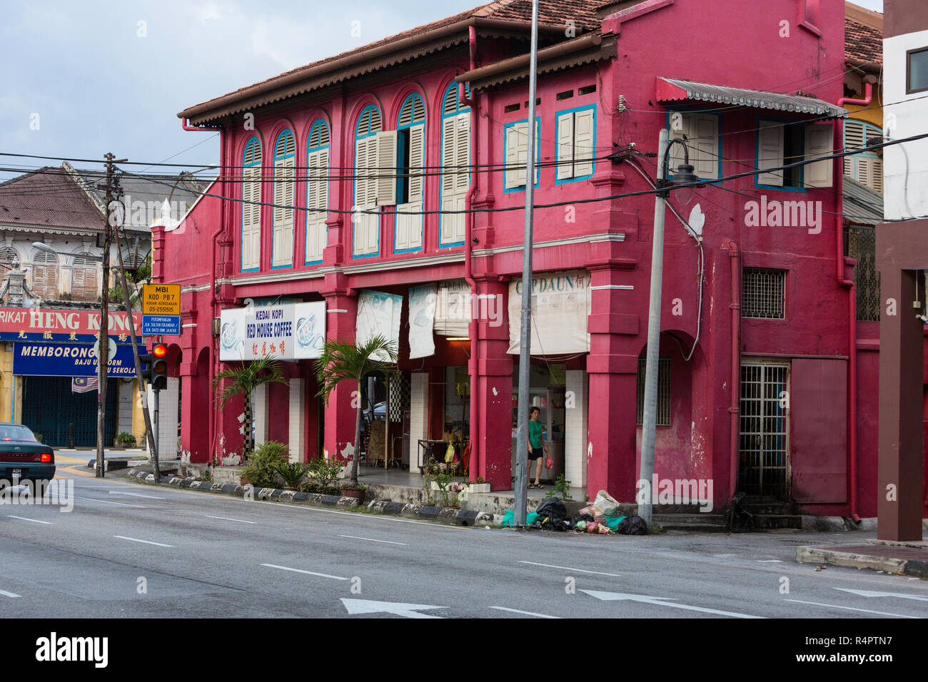 Ipoh, Malaysia. Scena di strada, Coffee Shop, architettura locale. Foto Stock