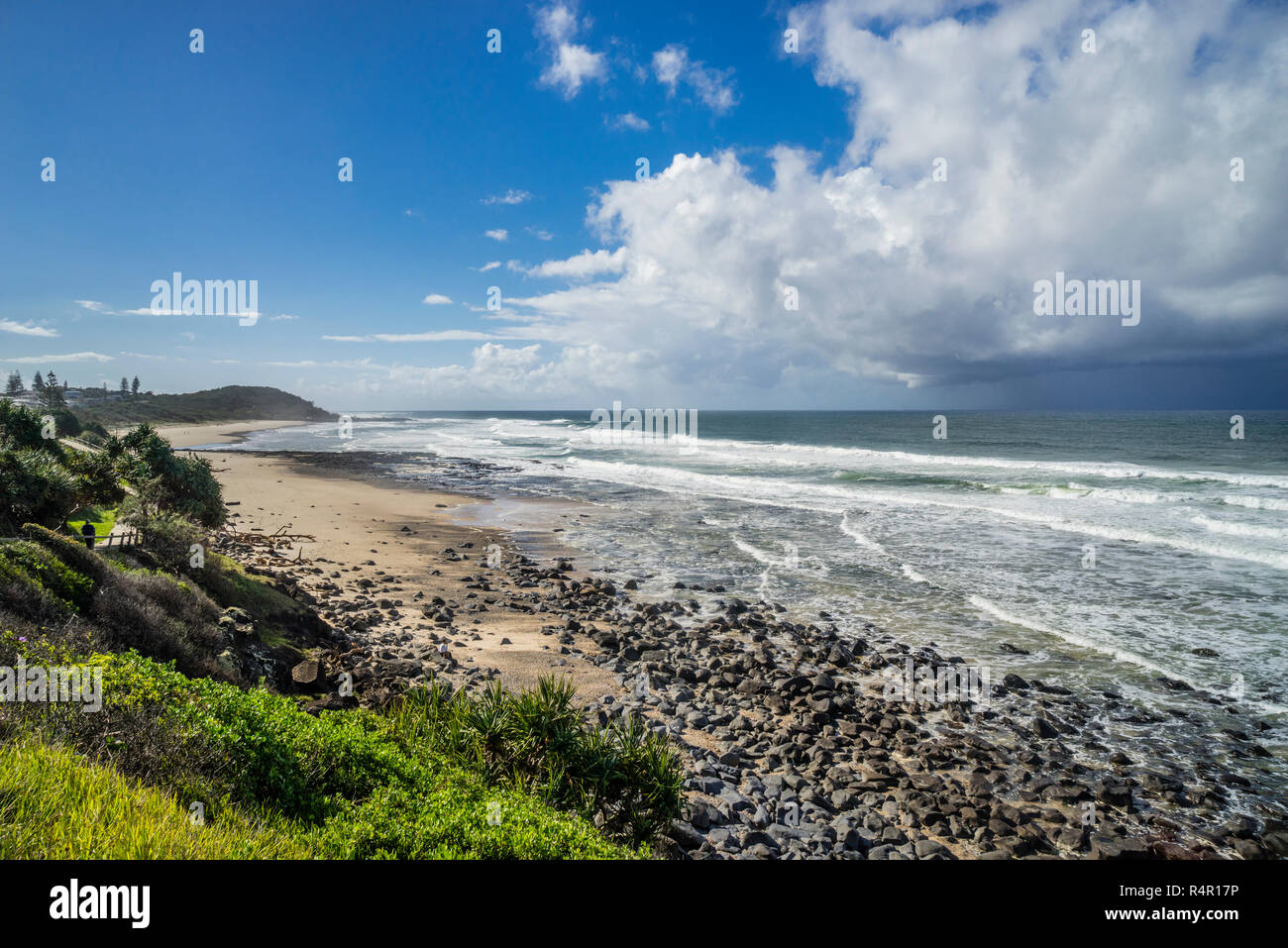 Vista della spiaggia di Shelly da Ballina Capo lookout, Est Ballina, nel nord della regione dei fiumi, Nuovo Galles del Sud, Australia Foto Stock