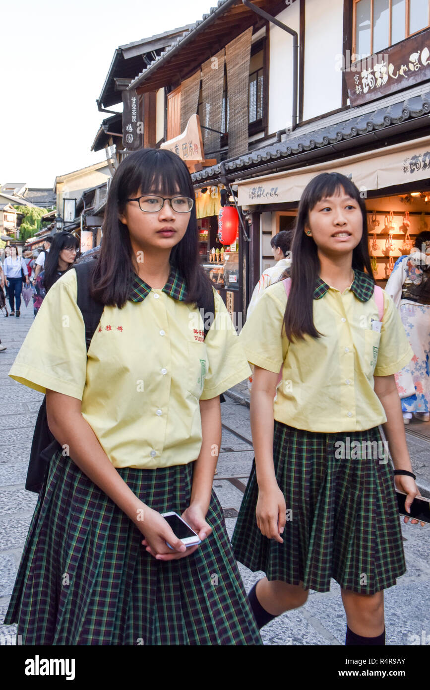 Studentesse Kyoto in Giappone Foto Stock