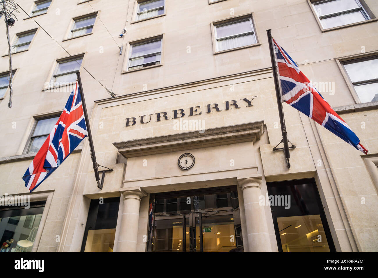 Il Burberry flagship store nel nuovo Bond St, Londra Foto Stock