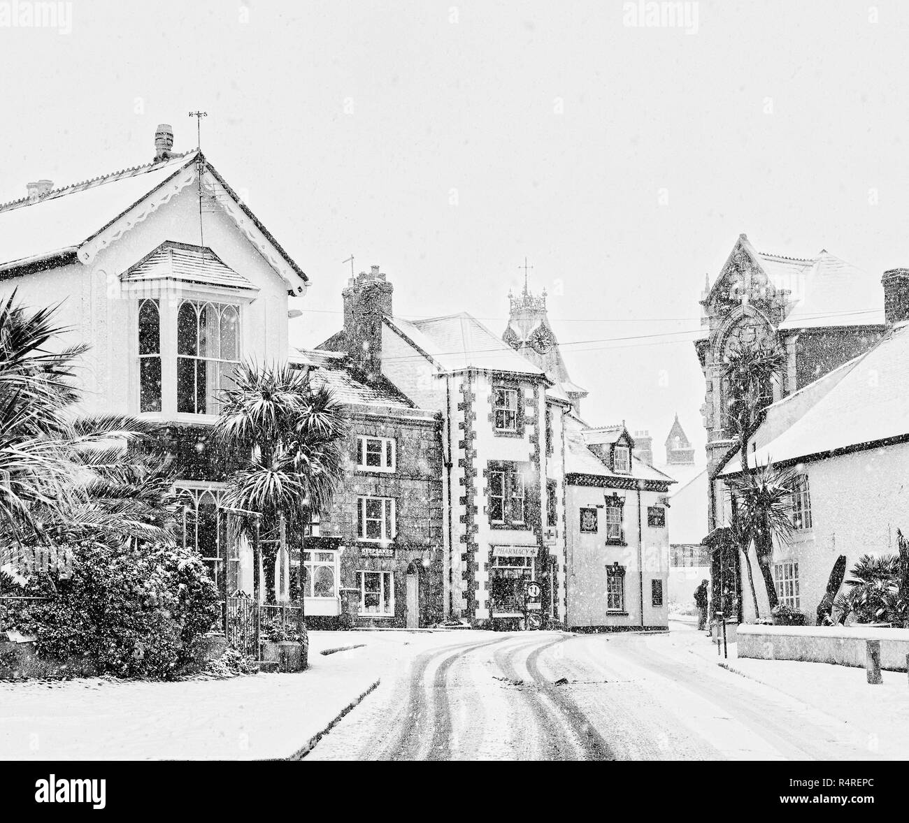 Marazion town, nel West Cornwall, ben noto per il National Trust castello di St Michaels Mount. Foto scattata in inverno del 2018 Foto Stock