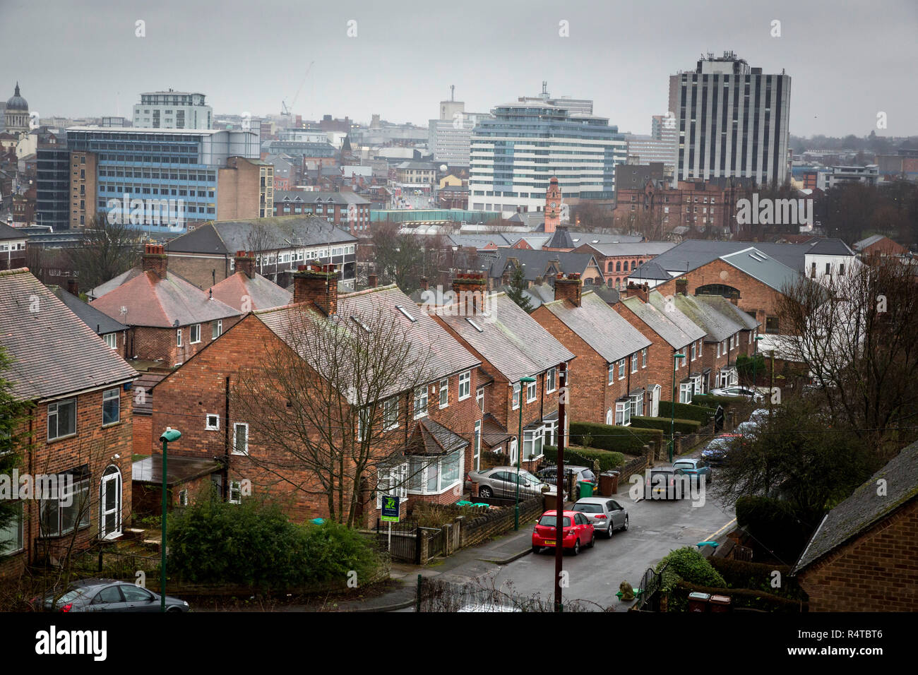 Scene di strada in Nottingham, indicato come ospizio per i poveri più poveri, città nel Regno Unito. Foto Stock