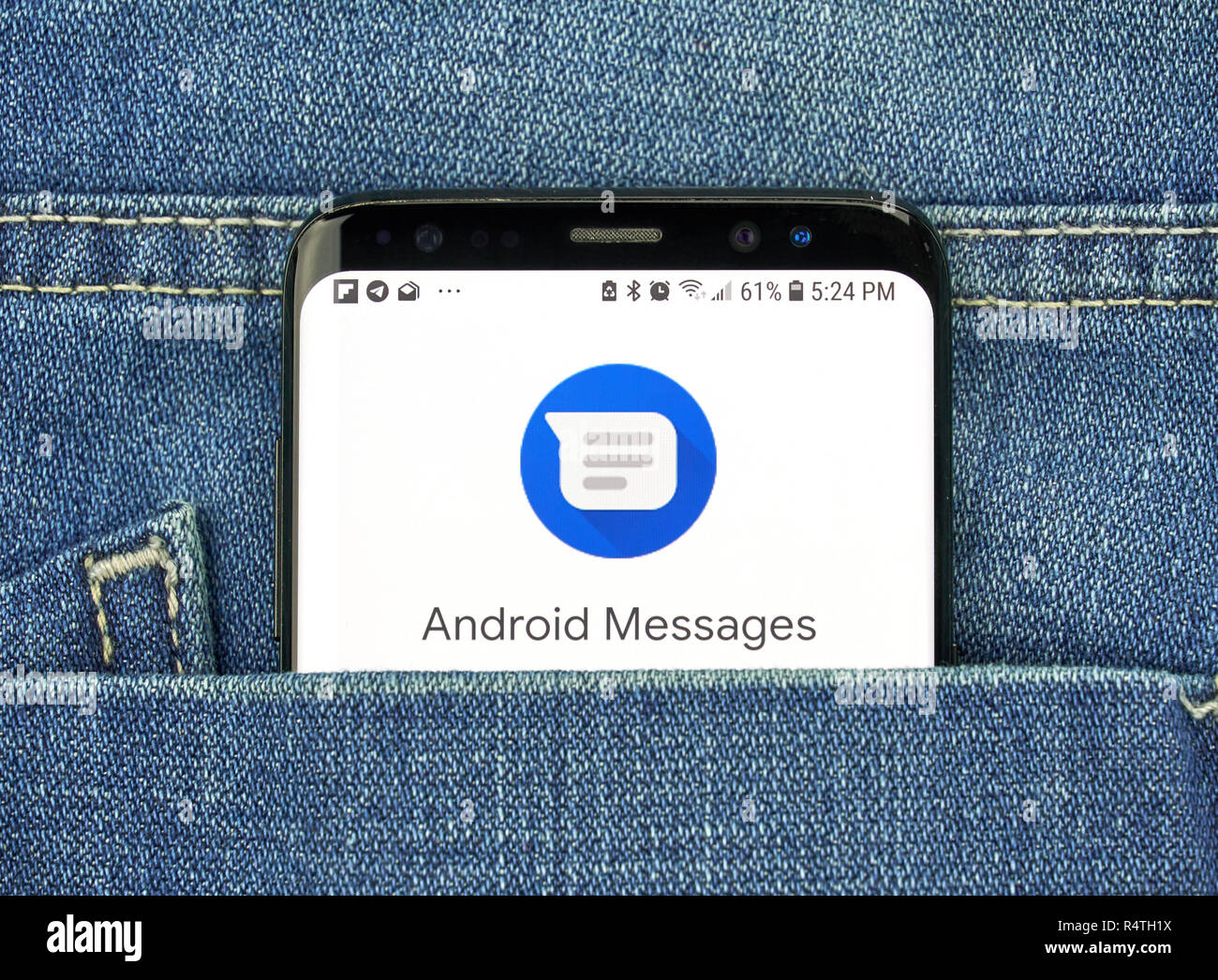 MONTREAL, Canada - 4 ottobre 2018: Google Android app Messaggi su s8 schermo. L'app Android app ufficiale per i messaggi di testo SMS, MMS, RCS Foto Stock