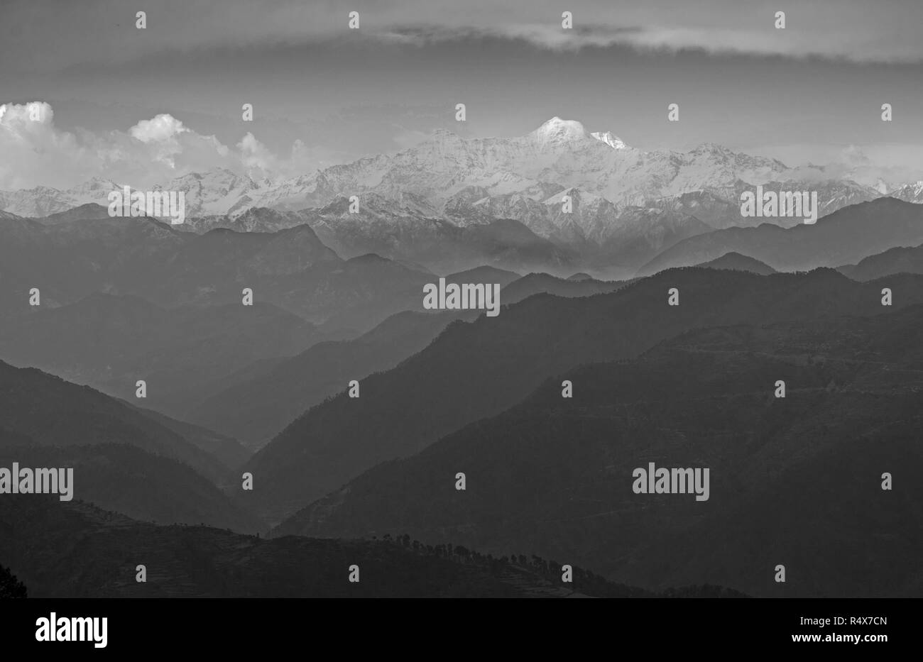 Paesaggio di montagna in Himalaya uttarakahnd Foto Stock