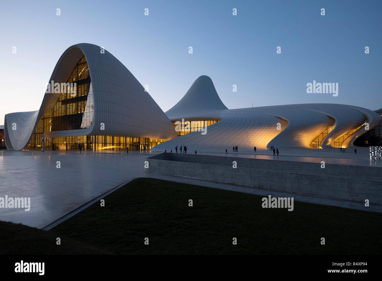 Heydar Aliyev Centro da Zaha Hadid a Baku, in Azerbaijan Foto Stock