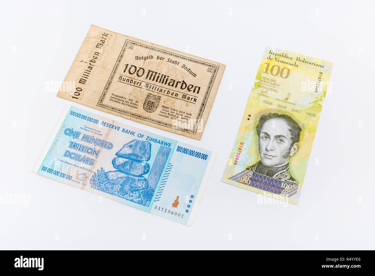 Iperinflazione - il classico 3 casi: Germania 1920s (100 miliardi di marchi), Dollaro dello Zimbabwe (100 miliardi, 2008), 100.000 venezuelana Bolivar banconota. Foto Stock