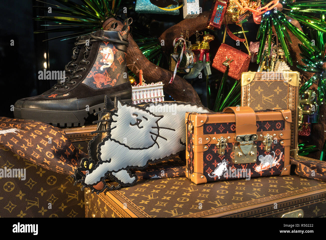 Louis Vuitton finestra vacanze di Fifth Avenue e la 57th Street, New York, Stati Uniti d'America Foto Stock
