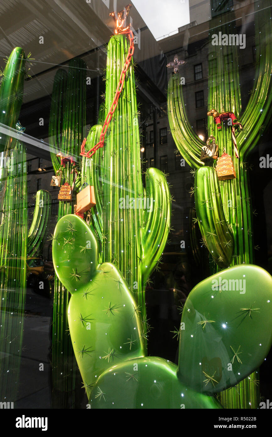 Louis Vuitton finestra vacanze di Fifth Avenue e la 57th Street, New York, Stati Uniti d'America Foto Stock
