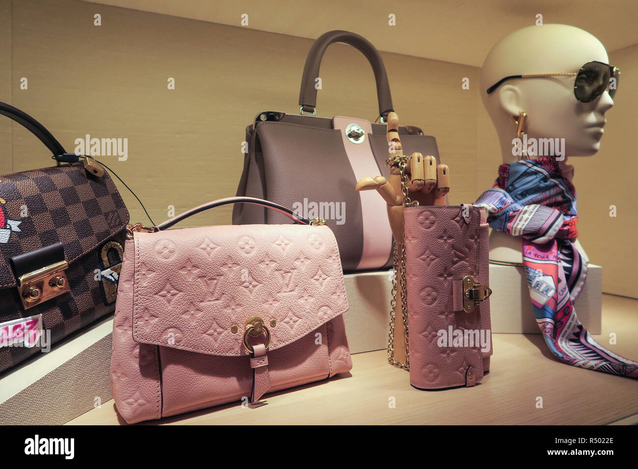 Louis Vuitton Designer di interni del negozio sulla Fifth Avenue, New York, Stati Uniti d'America Foto Stock