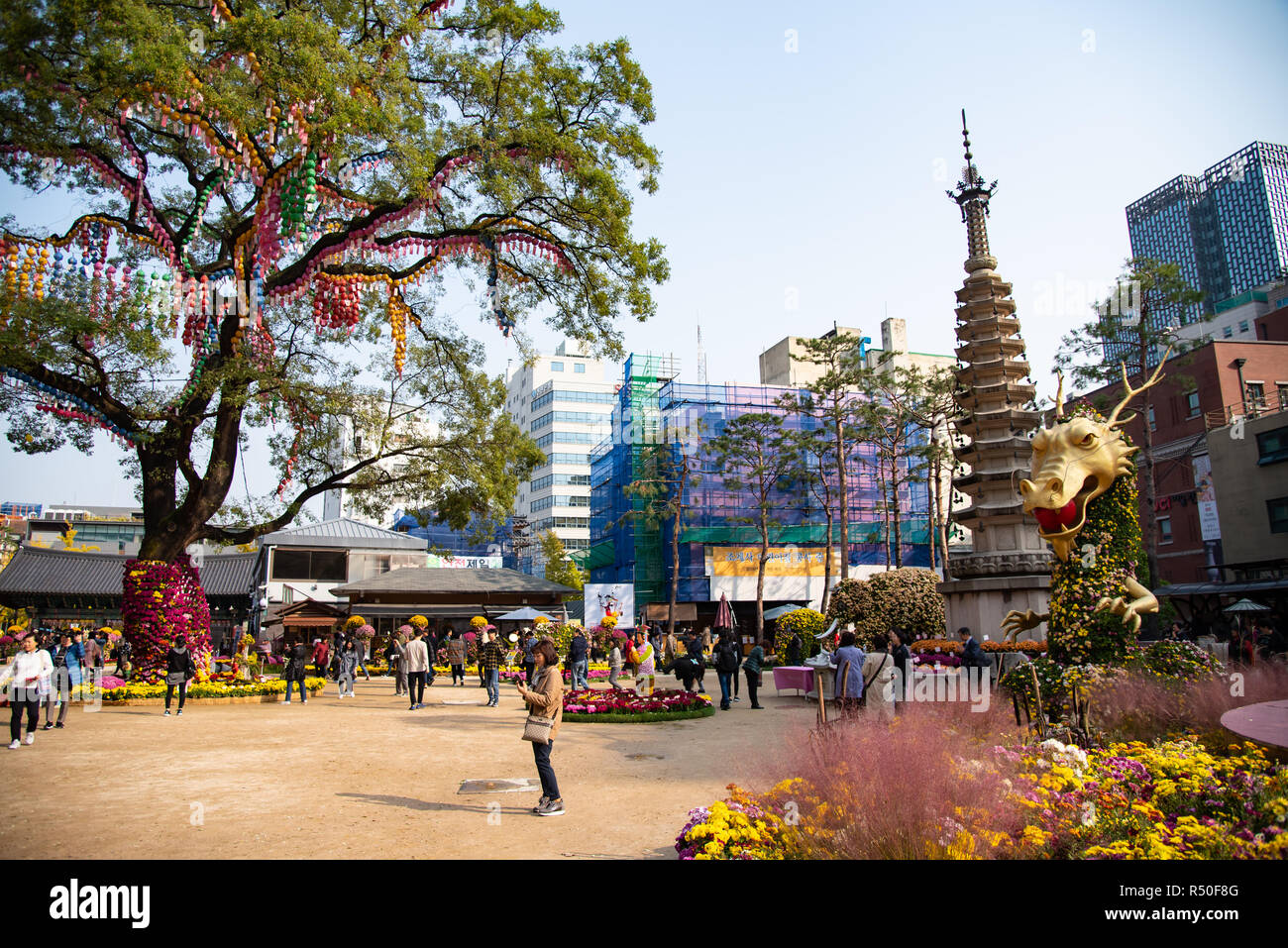 Seoul COREA 2018-23-ottobre unidentified viaggi turistici in tempio Jogyesa luogo famoso per i viaggi in Corea nel 2018-23-ottobre , Seoul COREA Foto Stock