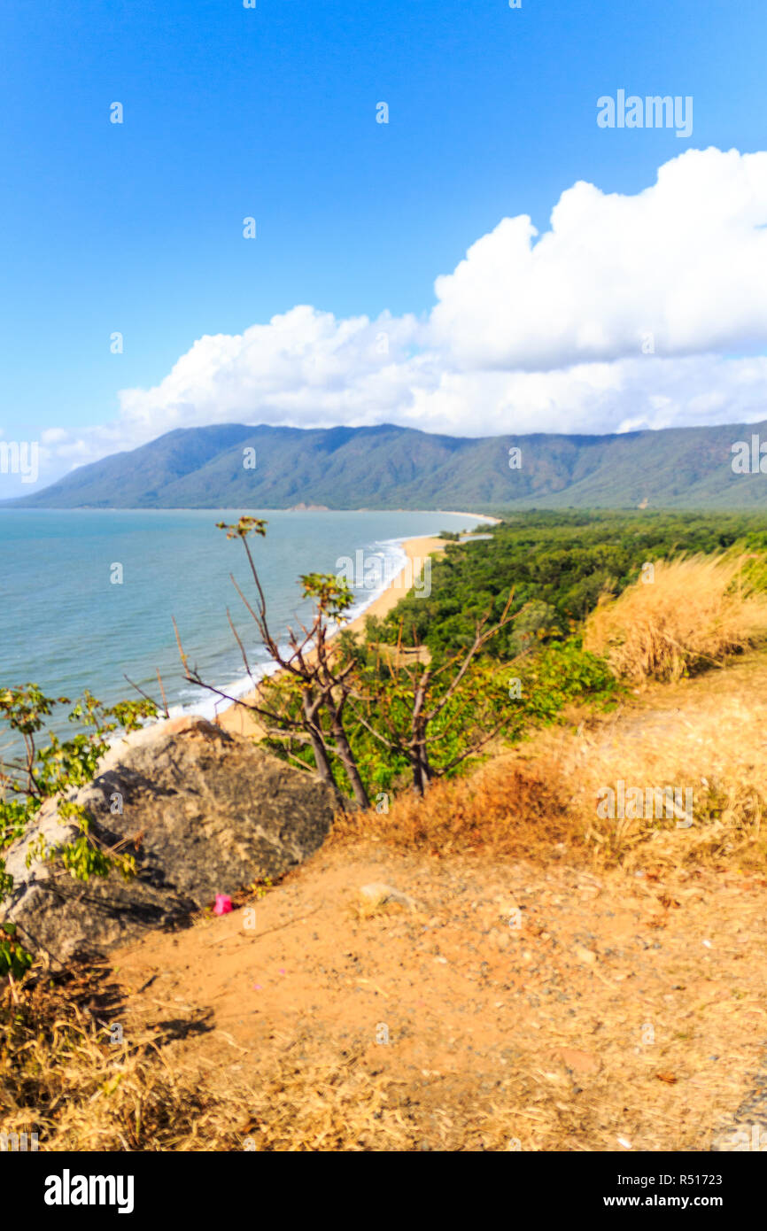 Vista lungo la costa, Port Douglas, Queensland, Australia Foto Stock