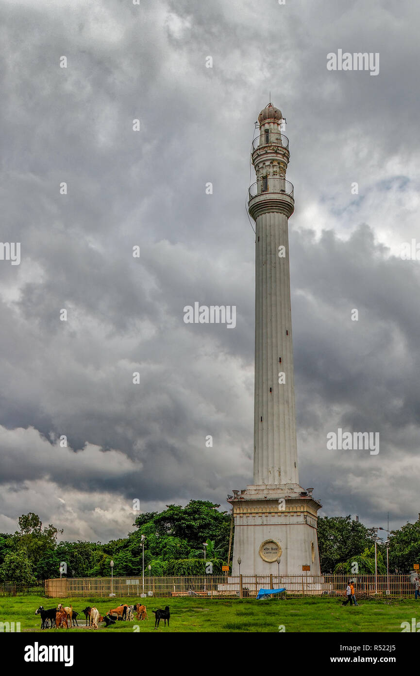 12-ago-2007-Shahid Minar Maidan nome vecchio-monumento Ochterlony 1828 kolkata , West Bengal , India asia Foto Stock