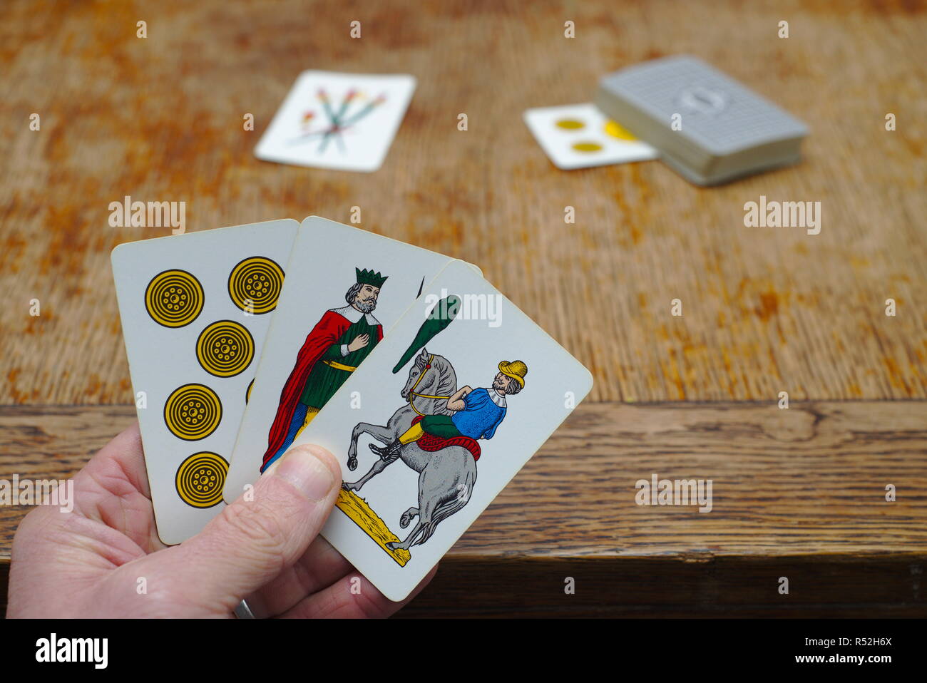 Briscola italiano di carte da gioco Foto stock - Alamy