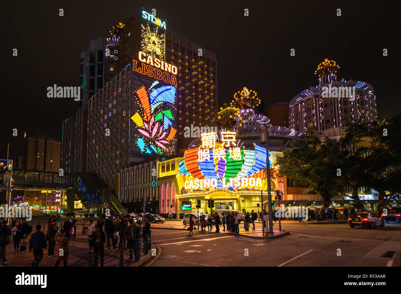 Vista notturna di Lisboa casinò di Macau, il gioco d'azzardo capitale dell Asia. Macao, Gennaio 2018 Foto Stock