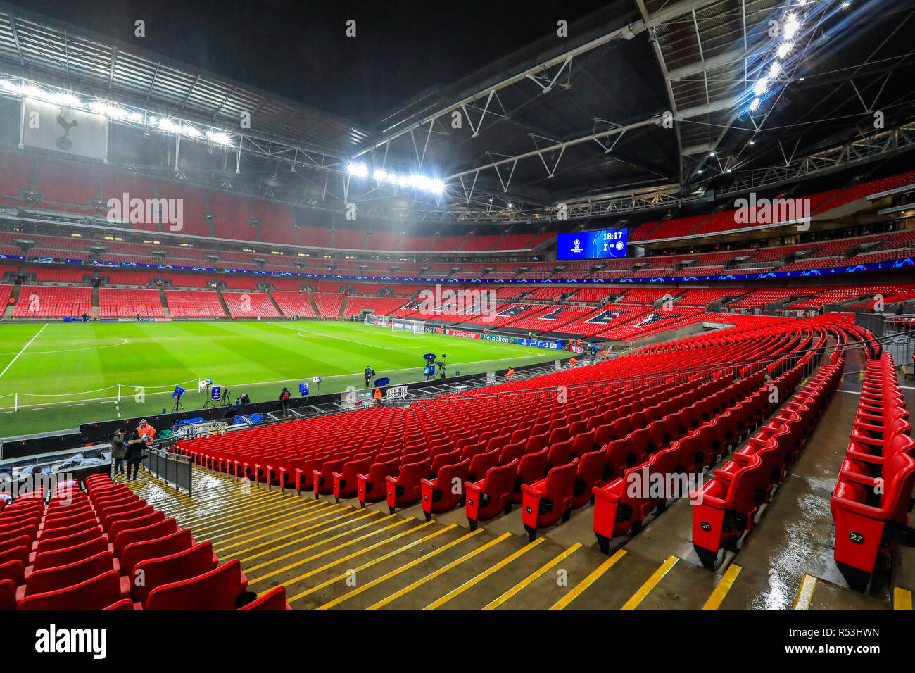 Il 28 novembre 2018, lo Stadio di Wembley a Londra, Inghilterra; UEFA Champions League Tottenham V Inter Milan ; una vista dello stadio prima della partita. Credito: Georgie Kerr/news immagini Foto Stock