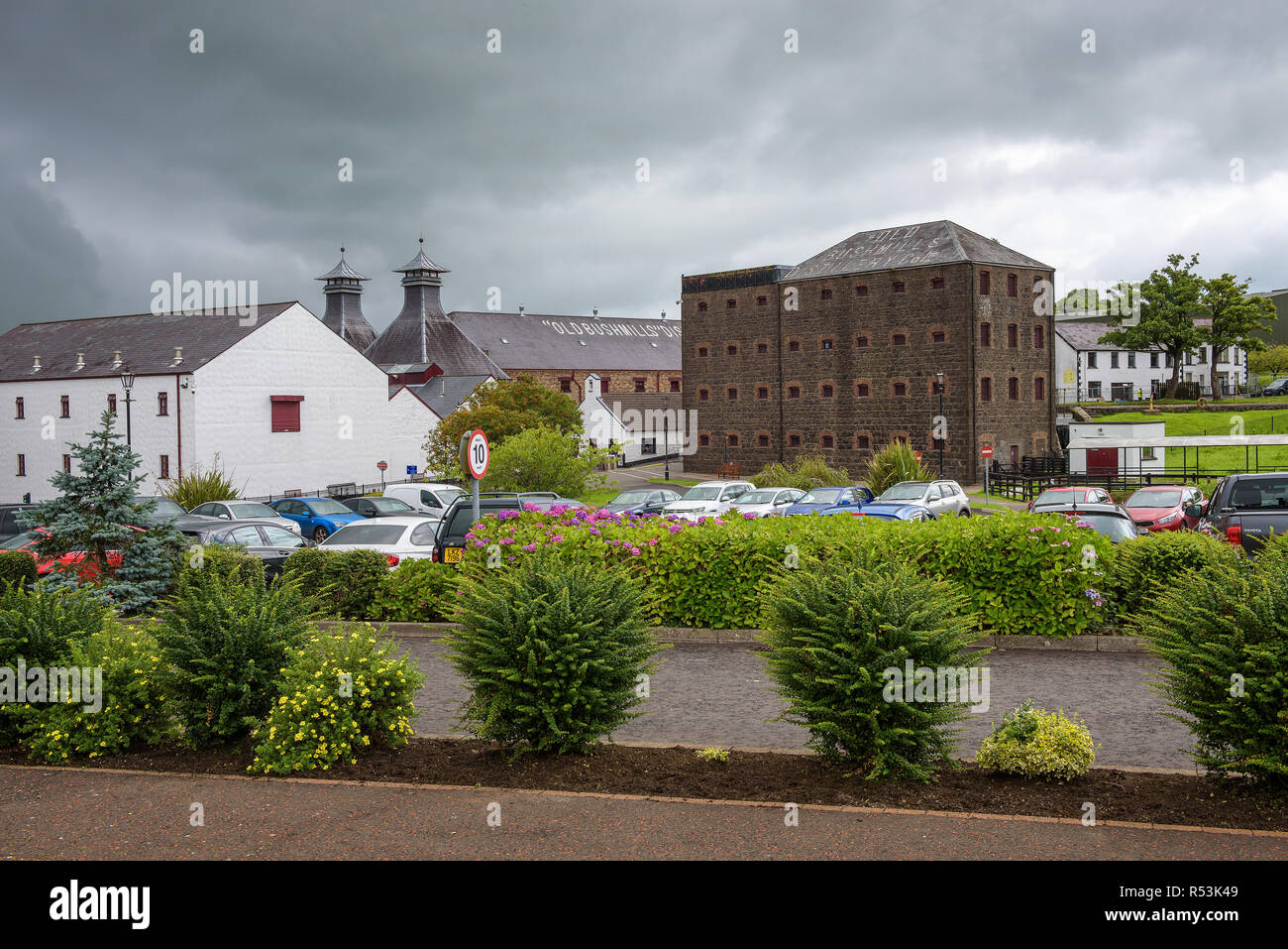 Storico Old Bushmills Distillery in Irlanda del Nord Foto Stock