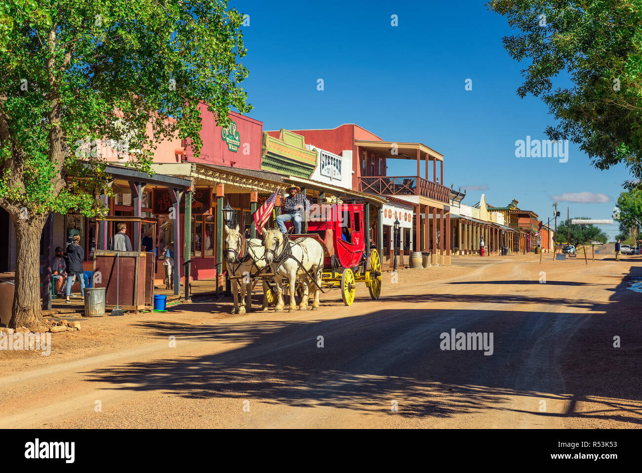 Historic Allen Street con una diligenza in oggetto contrassegnato per la rimozione definitiva, Arizona Foto Stock