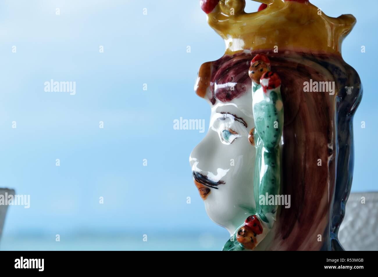 Teste di Moresco, tipico siciliano teste di ceramica, maiolica in ceramica Foto Stock