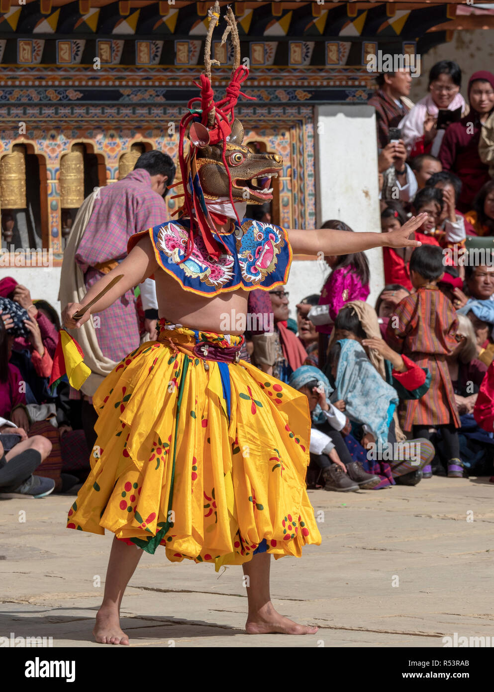 Ballerine alla gru Black-Necked Festival in Gangtey, Bhutan Foto Stock