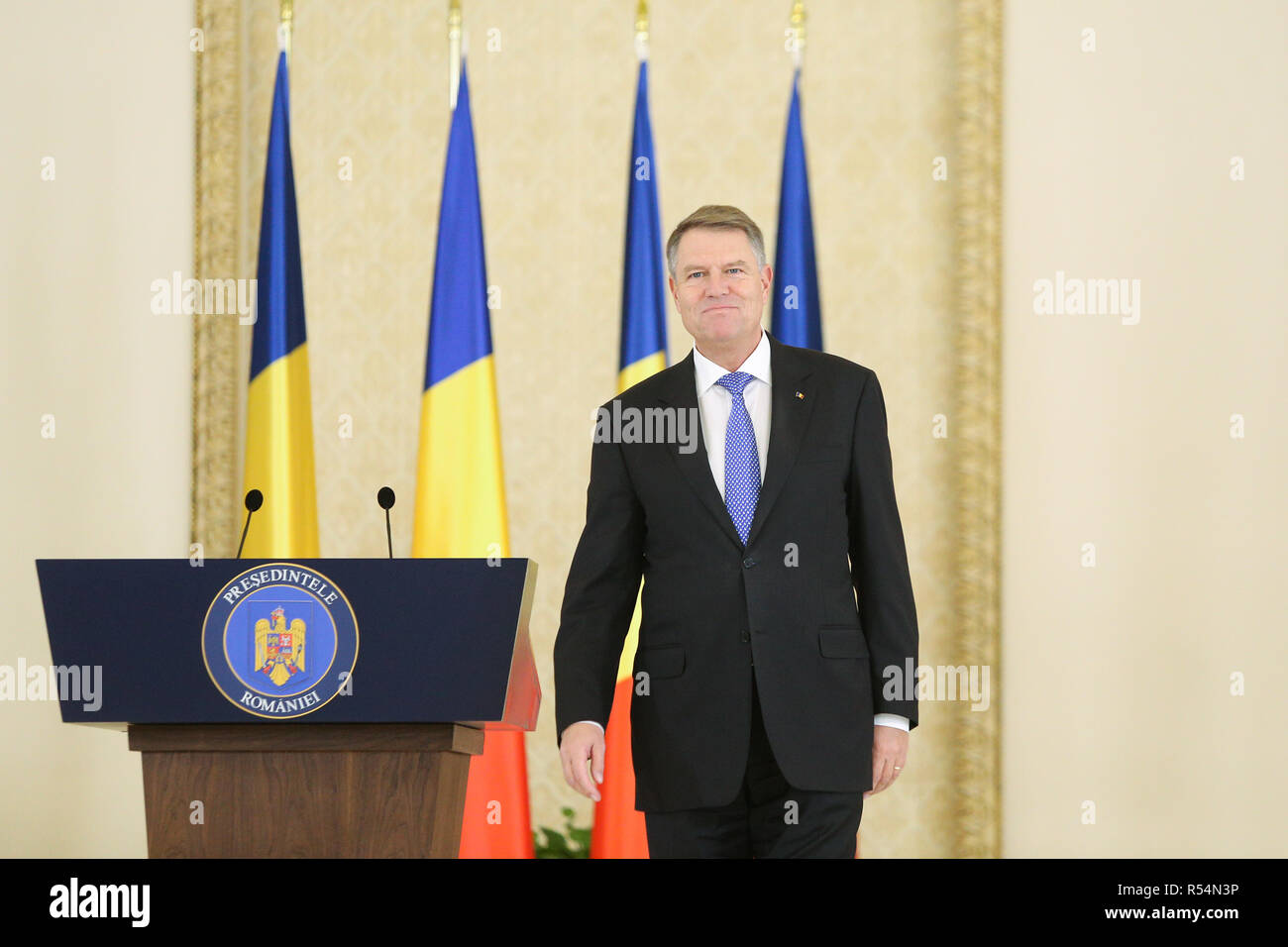 Bucarest, Romania - 29 Novembre 2018: Presidente della Romania Klaus Werner Iohannis prende parte ad una cerimonia al Palazzo Cotroceni. Foto Stock