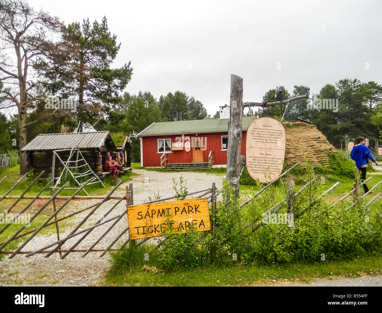 KARASJOK, Norvegia, 7 marzo 2016: Tradizionale Sami fattoria lappone. Foto Stock