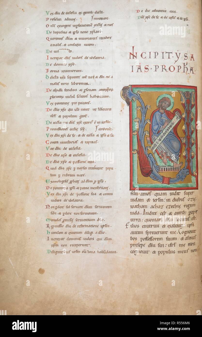 Inizio del Libro di Isaia; iniziale 'V', Isaia seduto, la scrittura su una coclea. Parc Abbey Bibbia. Belgio [Abbazia di Santa Maria di Parc, Lovanio regione]; 1148. Fonte: Aggiungi. 14790, f.3v. Lingue: Latina. Foto Stock