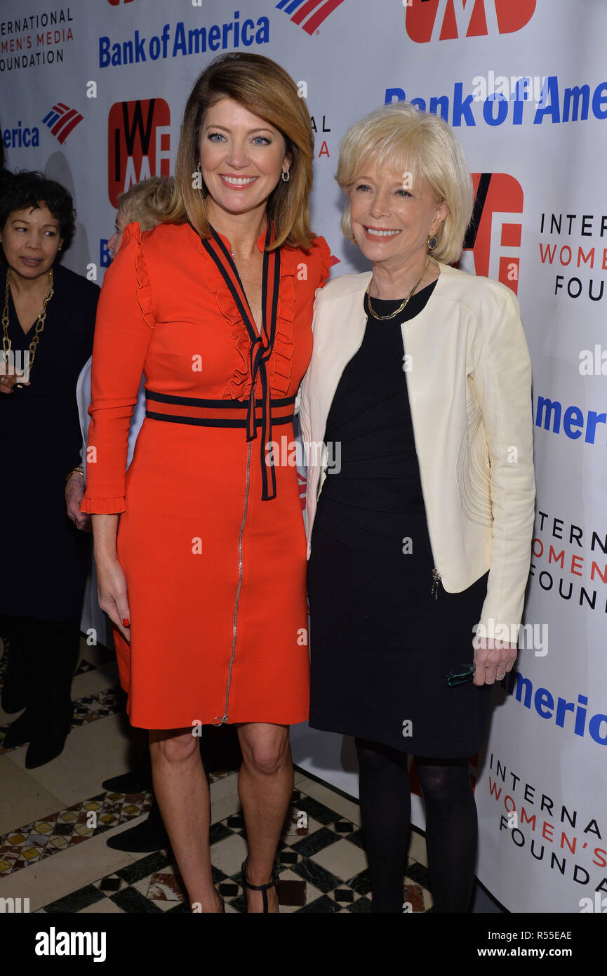 Christy Turlington Burns e Lesley Stahl frequentare il 2018 internazionale della donna Media Foundation il coraggio di giornalismo i premi a Cipriani 42nd Stree Foto Stock