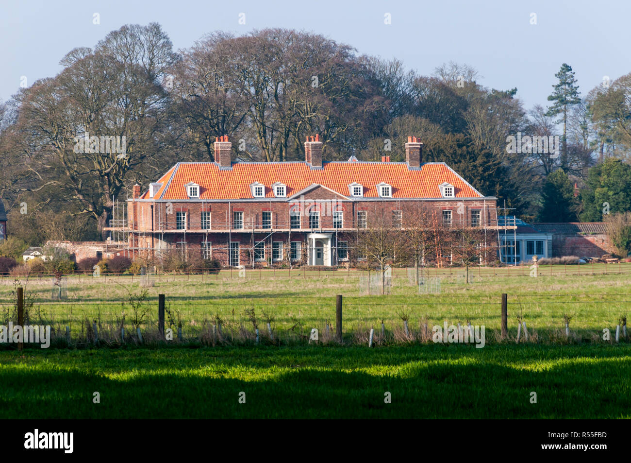 I lavori di costruzione per Anmer Hall al Sandringham Estate in Norfolk, pronto per l'occupazione da parte il Duca e la Duchessa di Cambridge. Foto Stock